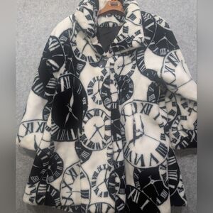 Vintage Black and White Roman Numerical Clock Pattern Coat Faux Fur Women 44 M